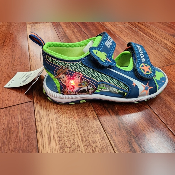 Kids Toy Story Velcro Sandals - Picture 4 of 8